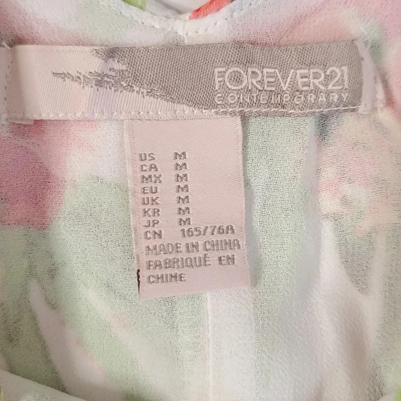 Forever21  Floral jumpsuit Sz M - Picture 4 of 7